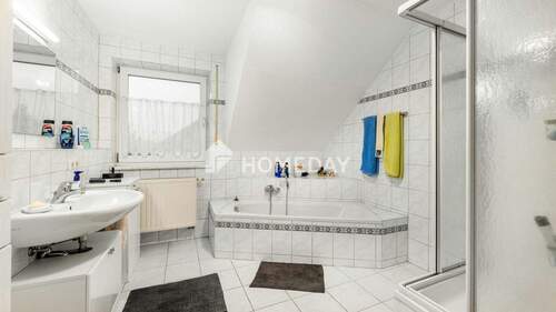 1. OG Badezimmer 1 - 