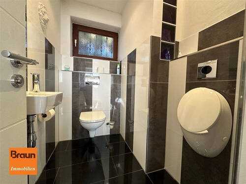 1-2 Familienwohnhaus, VS-S, WC EG - 