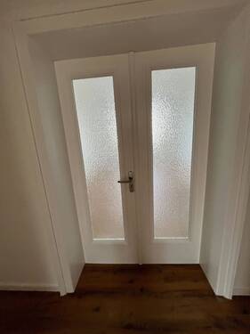 Charmante Flügeltüre zum Büro - 