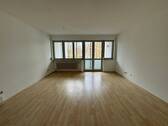 Wohnzimmer - 2 Zimmer Etagenwohnung zur Miete in Chemnitz