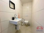 mit Waschtisch und Toilette - 