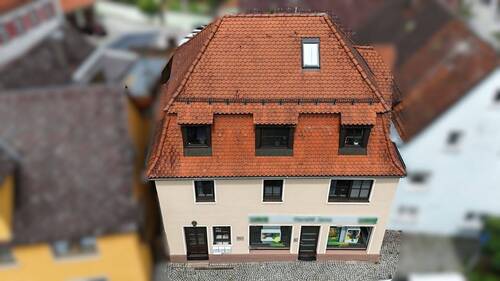 Titelbild - 7 Zimmer Mehrfamilienhaus, Wohnhaus zum Kaufen in Wassertrüdingen