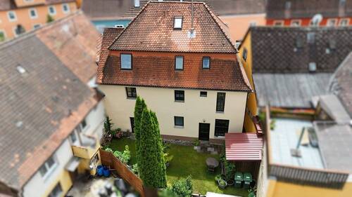 Außenansicht - 7 Zimmer Mehrfamilienhaus, Wohnhaus in Wassertrüdingen