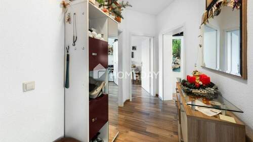 Flur 1 - Etagenwohnung mit 56,60 m&sup2; in Leipzig zum Kaufen