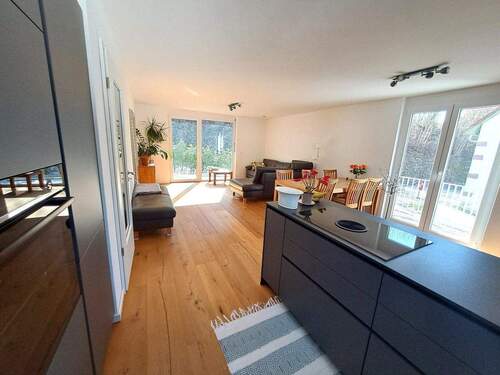 39,2 qm Wohnzimmer mit Küche - Provisionsfrei und sofort beziehbar: Neuwertige, natur- und zentrumsnahe 2-Zimmerwohnung