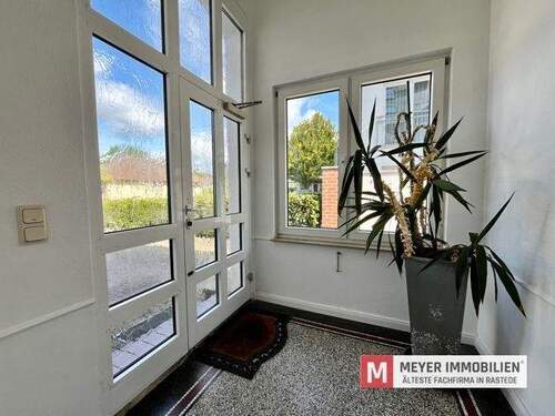 Eingangsbereich - 4 Zimmer Etagenwohnung in Rastede