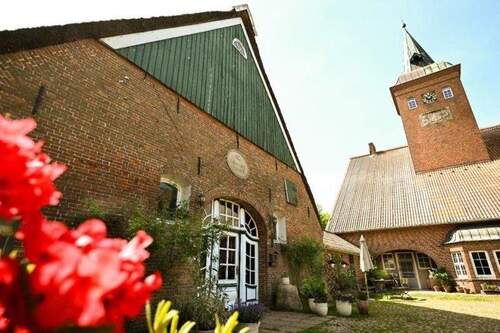 Außenansicht Wohnhaus - 