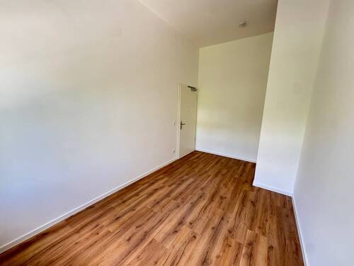 Eingangsbereicch - 6 Zimmer Etagenwohnung zur Miete in Dresden