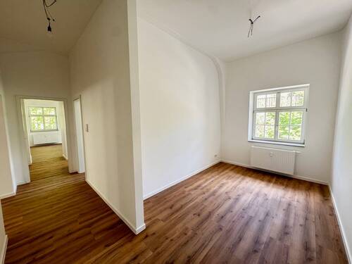 Flur/Eingangsbereich - 6 Zimmer Etagenwohnung in Dresden