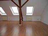 Wohnzimmer - 3 Zimmer Etagenwohnung zur Miete in Zwickau