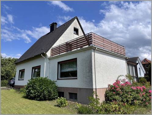 Bild 1 - Einfamilienhaus mit Einliegerwohnung in ruhiger Lage