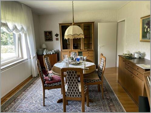 Wohn- u. Esszimmer - 
