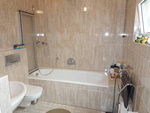 Bad mit WC nebenan - 