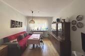 Wohnzimmer - 2 Zimmer Etagenwohnung in Stuttgart