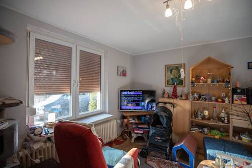 Wohnzimmer Whg. 1 - 4 Zimmer Mehrfamilienhaus, Wohnhaus in Kudensee