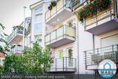 Hausansicht - 2-Raum-Wohnung mit Balkon und Tiefgaragenstellplatz