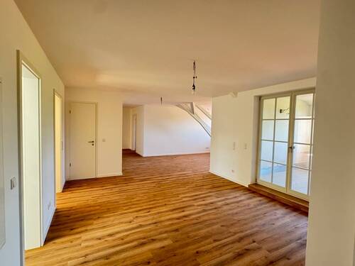 Bild 3 - 6 Zimmer Etagenwohnung in Dresden