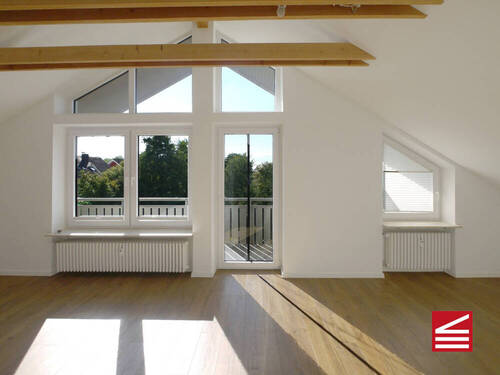 Neu_1-1523_04_Blick auf Balkon - 