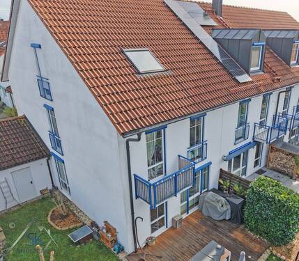 Haus vom Garten aus - Sehr gepflegtes Reiheneckhaus mit sechs Zimmern und ca. 147 m² in Maisach mit idyllischem Garten