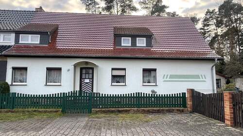 Doppelhaushälfte - Für kreative Köpfe - 120.000,00&nbsp;EUR Kaufpreis, ca.&nbsp; 86,00&nbsp;m&sup2;&nbsp;Wohnfl&auml;che