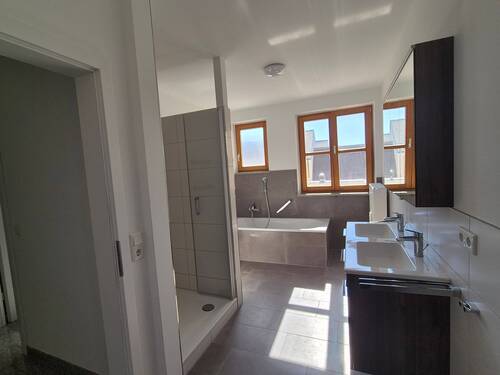 Bad Fensterseite.jpg - 