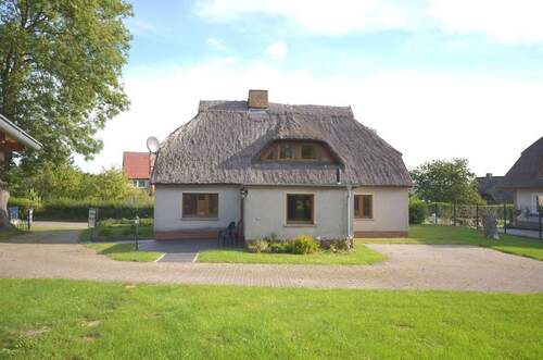 Außenansicht - Sanierungsbedürftiges Einfamilienhaus mit viel Potenzial am Selliner See