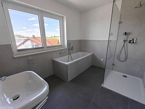 Bad - Etagenwohnung mit 94,00 m&sup2; in Altusried zum Kaufen