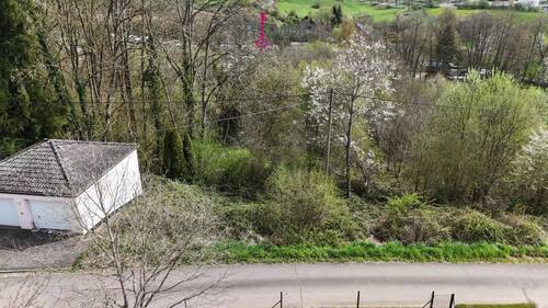 Bild 1 - Attraktives Grundstück in sonniger Hanglage mit freier Aussicht und hoher Privatsphäre