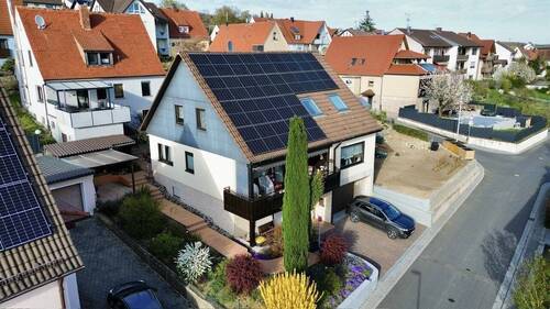 Außen - Flexibel Wohnen: Gepflegtes Haus mit separater Wohneinheit und vielseitiger Nutzung!