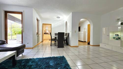 Bild 2 - 4 Zimmer Etagenwohnung in Waldshut-Tiengen