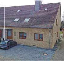 Gepflegtes Zweifamilienhaus in Voerde-Spellen mit großem Grundstück!