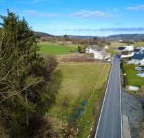 Natur vor der Tür, Zukunft im Blick - großzügiges Grundstück in Leuterod