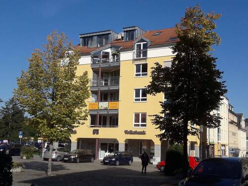 Hausansicht Johannisplatz - 1 Zimmer Büro zur Miete in Limbach-Oberfrohna
