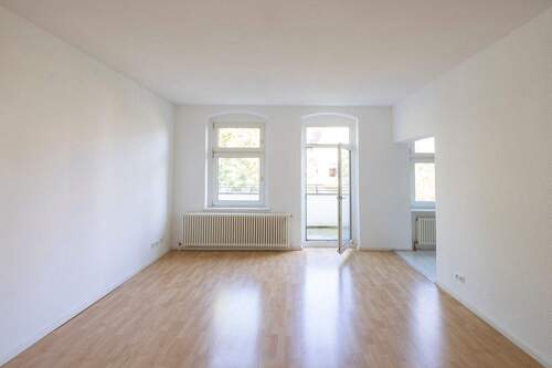 Zimmer 1 - 2 Zimmer Etagenwohnung zum Kaufen in Berlin