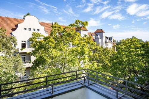 Balkon - Etagenwohnung mit 68,40 m&sup2; in Berlin zum Kaufen