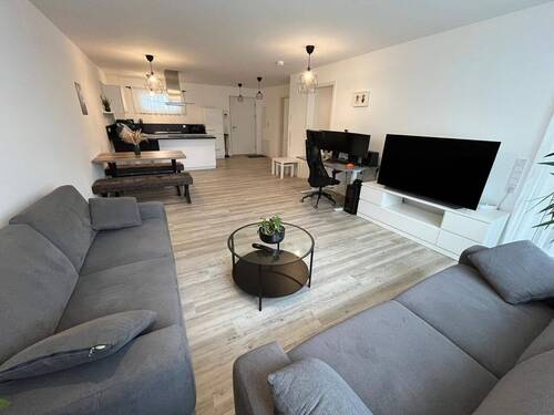 Wohnen/Essen/Kochen - VOLLSERVICE - 2,5-ZIMMER-WOHNUNG IM 1. OG - EBK, TG-STELLPLATZ & LOGGIA.