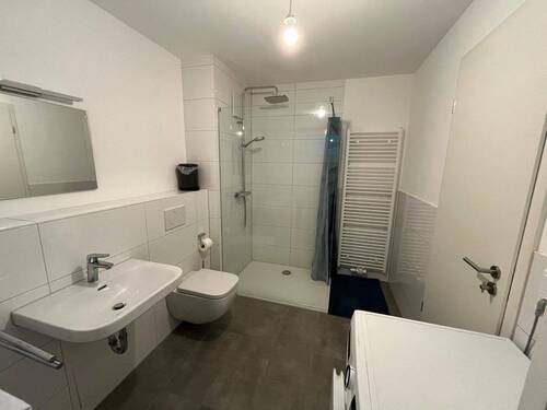 Duschbad mit Tageslicht - 