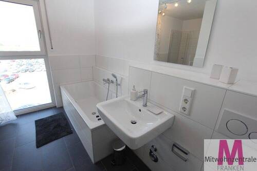  Bad - Etagenwohnung mit 100,00 m&sup2; in Nürnberg zur Miete
