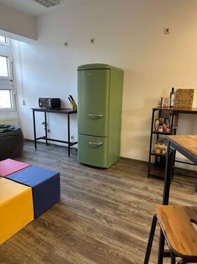 Sitzgelegenheiten mit Kühlschrank - Büro mit 139,00 m&sup2; in Leipzig zur Miete