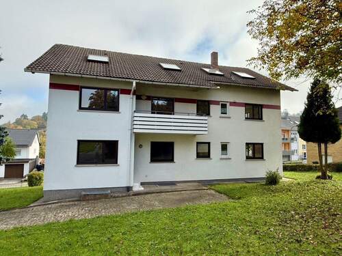Hausrückseite - 8 Zimmer Mehrfamilienhaus, Wohnhaus in Boxberg