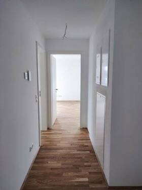 Flur - 3 Zimmer Etagenwohnung zur Miete in Nittendorf