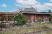 Nebengelass mit Terasse - 