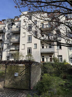 Hauseingang Innenhof Bild 1 - 