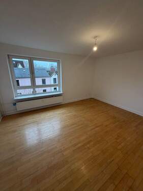 Wohnzimmer - Schöne helle 2 Zimmer Wohnung. - 485,00&nbsp;EUR Kaltmiete, ca.&nbsp; 52,30&nbsp;m&sup2;&nbsp;Wohnfl&auml;che