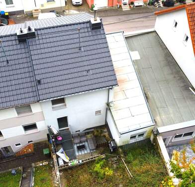 Gebäuderückseite - Reihenmittelhaus mit 115,00 m&sup2; in Saarbrücken zum Kaufen