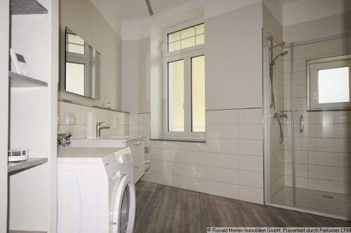 Bad - 5 Zimmer Etagenwohnung zur Miete in Erfurt