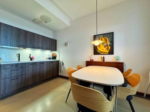 Essbereich mit Einbauküche - 