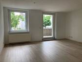 Wohnzimmer - 3 Zimmer im Erdgeschoß - 482,00&nbsp;EUR Kaltmiete, ca.&nbsp; 72,90&nbsp;m&sup2;&nbsp;Wohnfl&auml;che