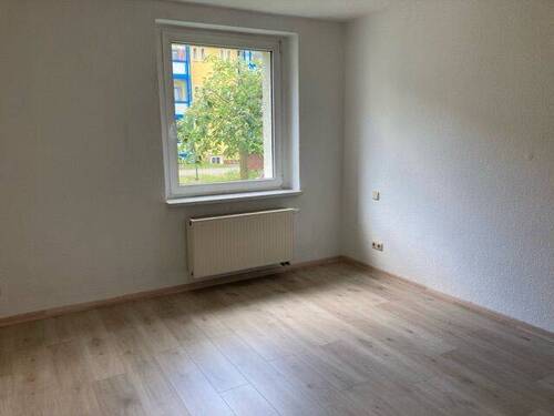 Schlafzimmer - 3 Zimmer Etagenwohnung zur Miete in Dessau-Roßlau