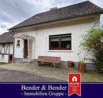 Zweifamilienhaus für kreative Hände in ruhiger Lage nahe Waldbröl!